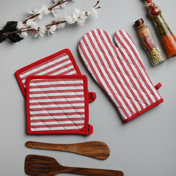 Stripe Oven Gloves and Holders